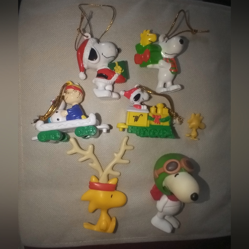 Peanuts tree ornaments🪝